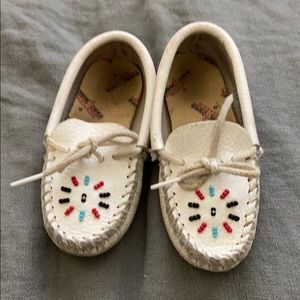 Minnetonka Leather Beaded VNTG Moccasins